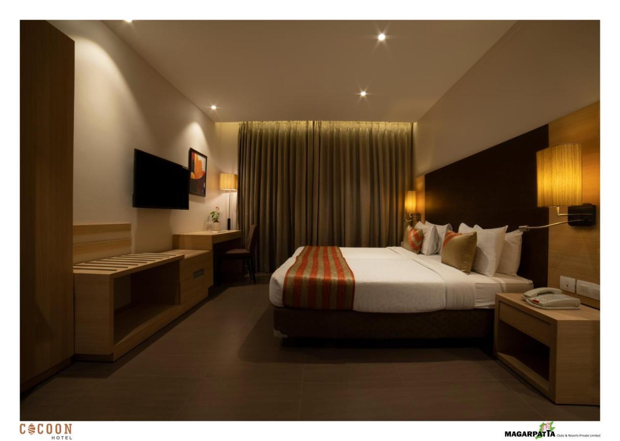 Cocoon Hotel Pune Exteriör bild