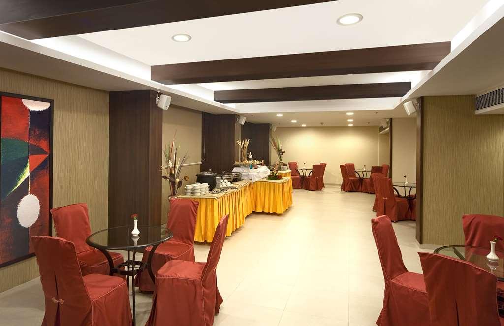 Cocoon Hotel Pune Bekvämligheter bild
